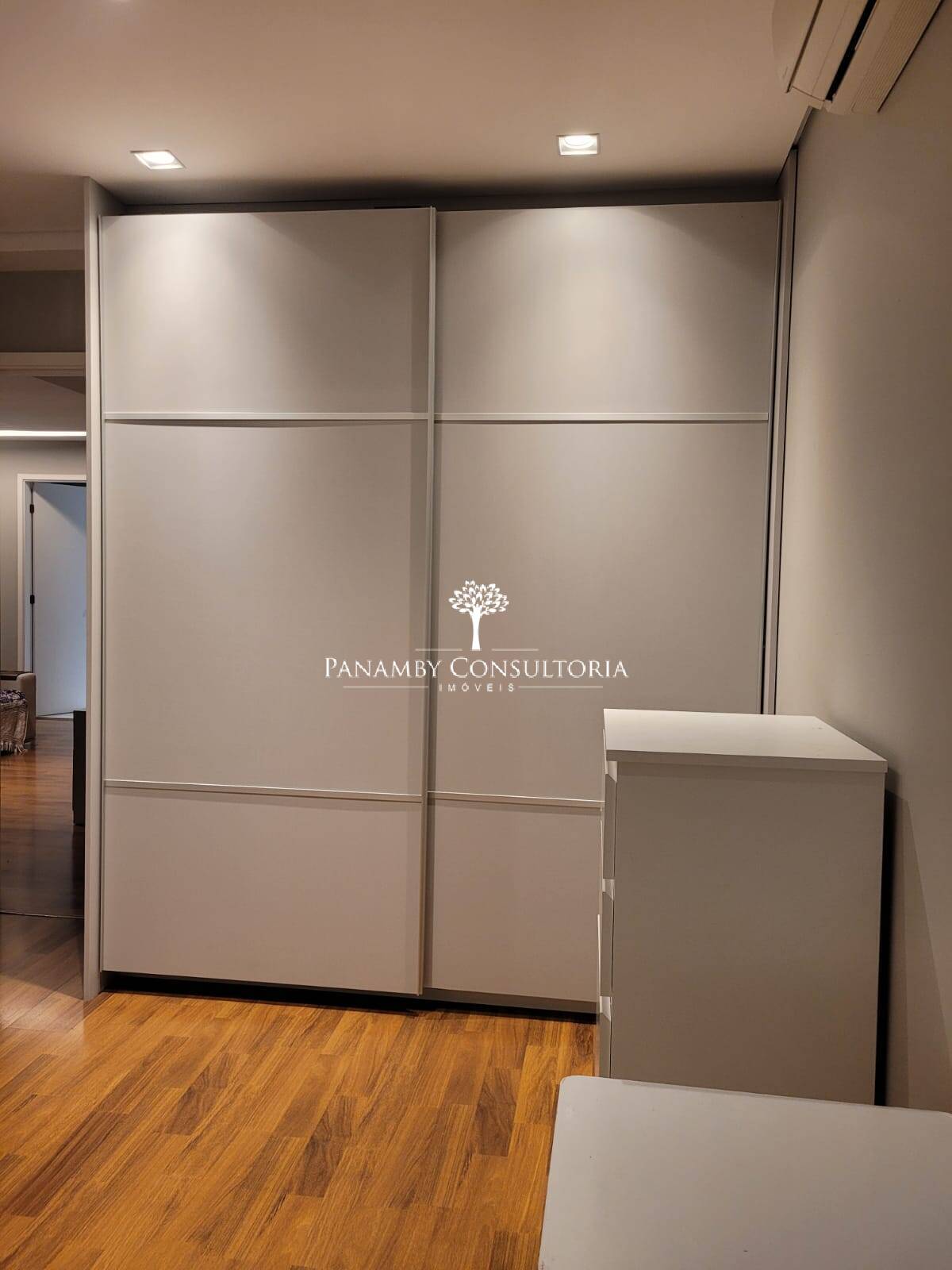 Apartamento para alugar com 4 quartos, 270m² - Foto 16