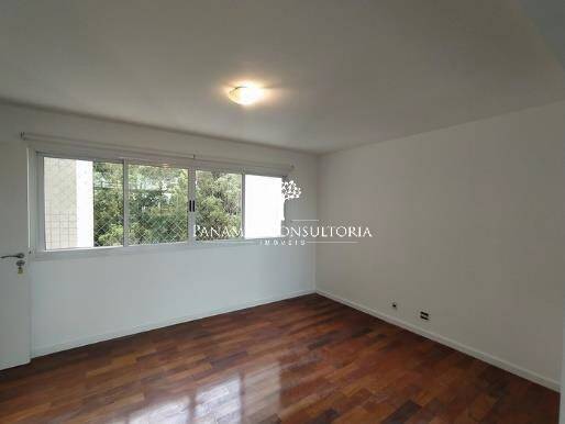 Apartamento para alugar com 4 quartos, 270m² - Foto 4
